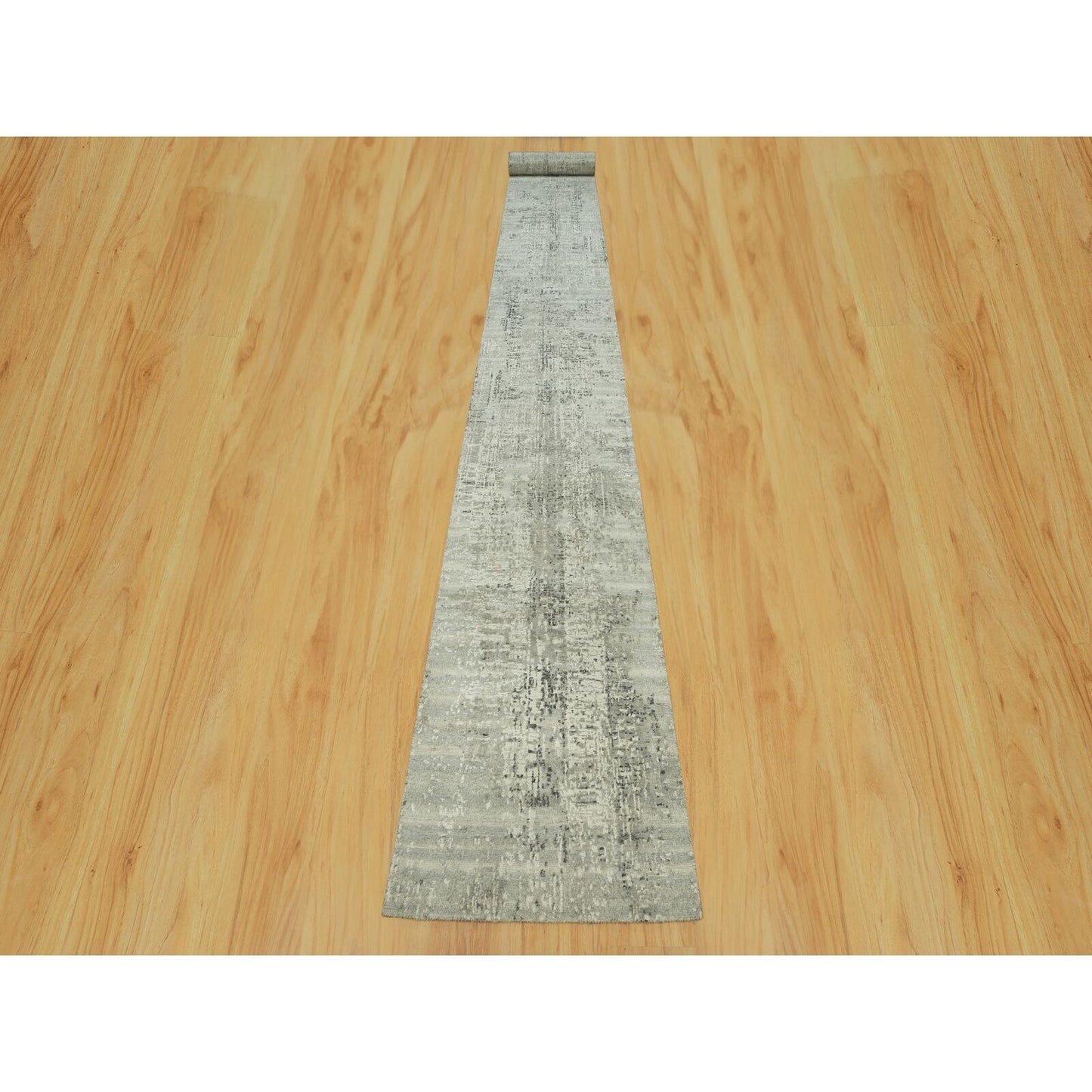 2'6"X26' Owl Gray Hand Knotted Cut And Loop Pile Modern Xl Runner Rug