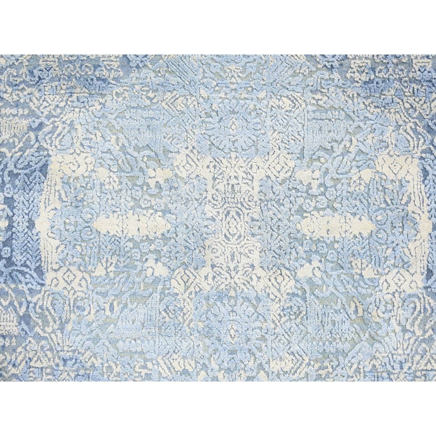 6'X6' Blue Hand Knotted Wool And Pure Silk Jewellery Design Round Rug