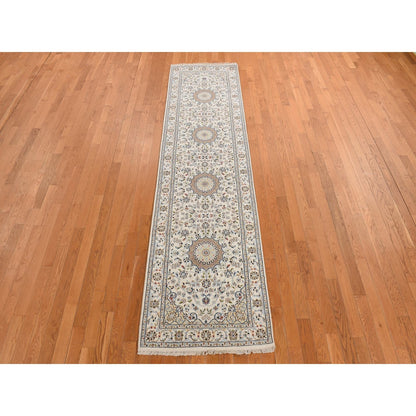 2'9"X10'2" Floral White Nain Hand Knotted 250 Kpsi Soft Wool Runner Rug