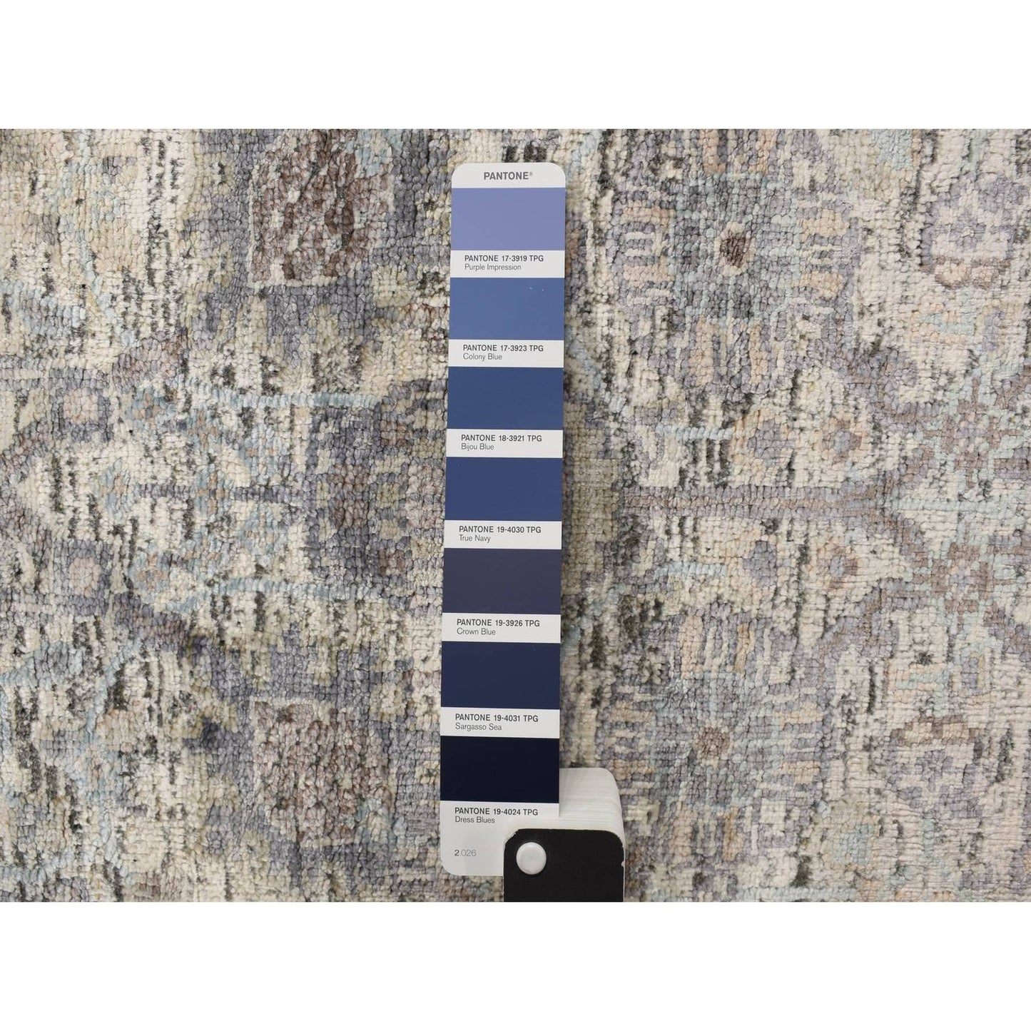 Rug 3'x5'2" White Silk with Wool Tebraz Vase Design Hand Knotted