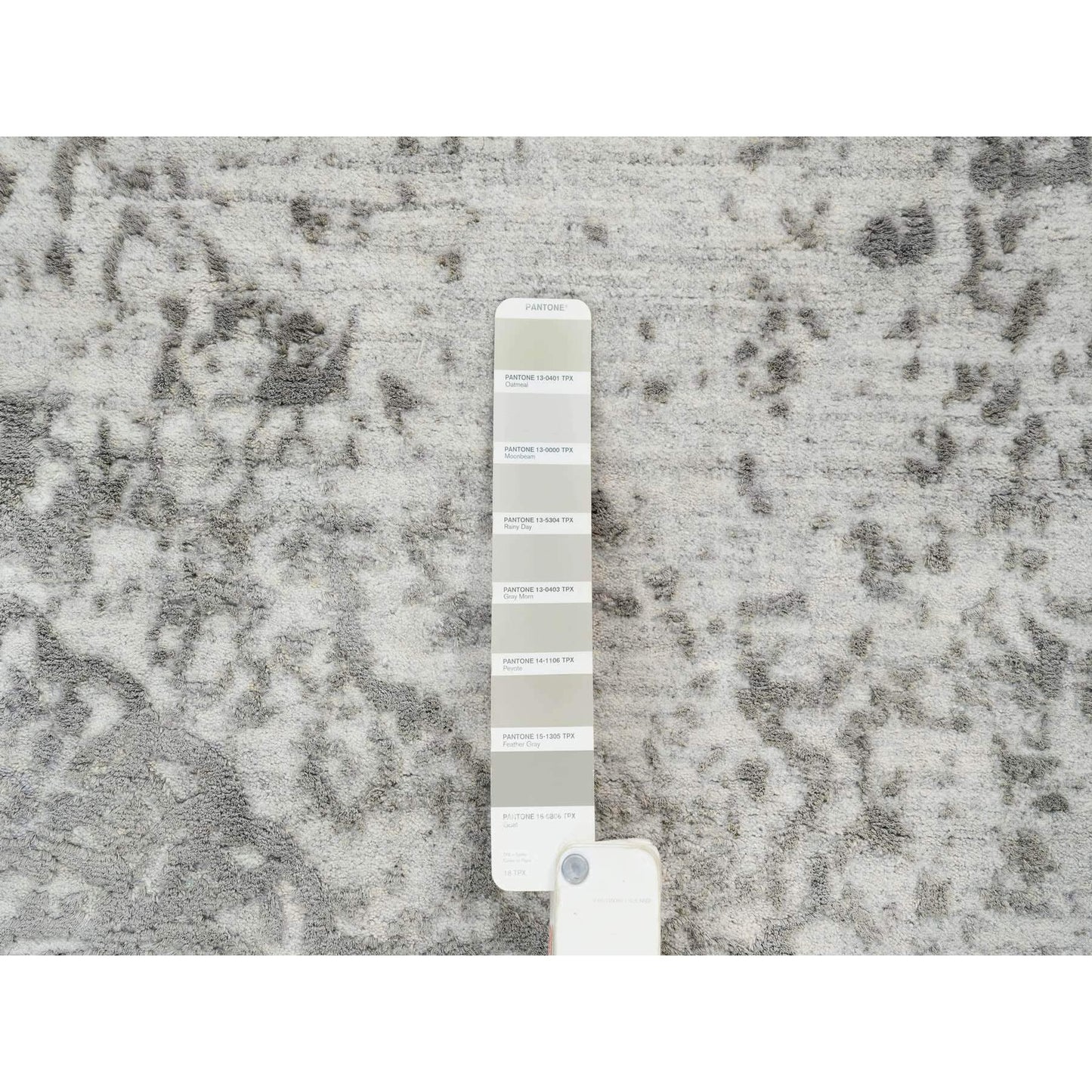 5'1"X7' Gray Broken Zoroastrian Design Wool And Silk Hand Knotted Rug