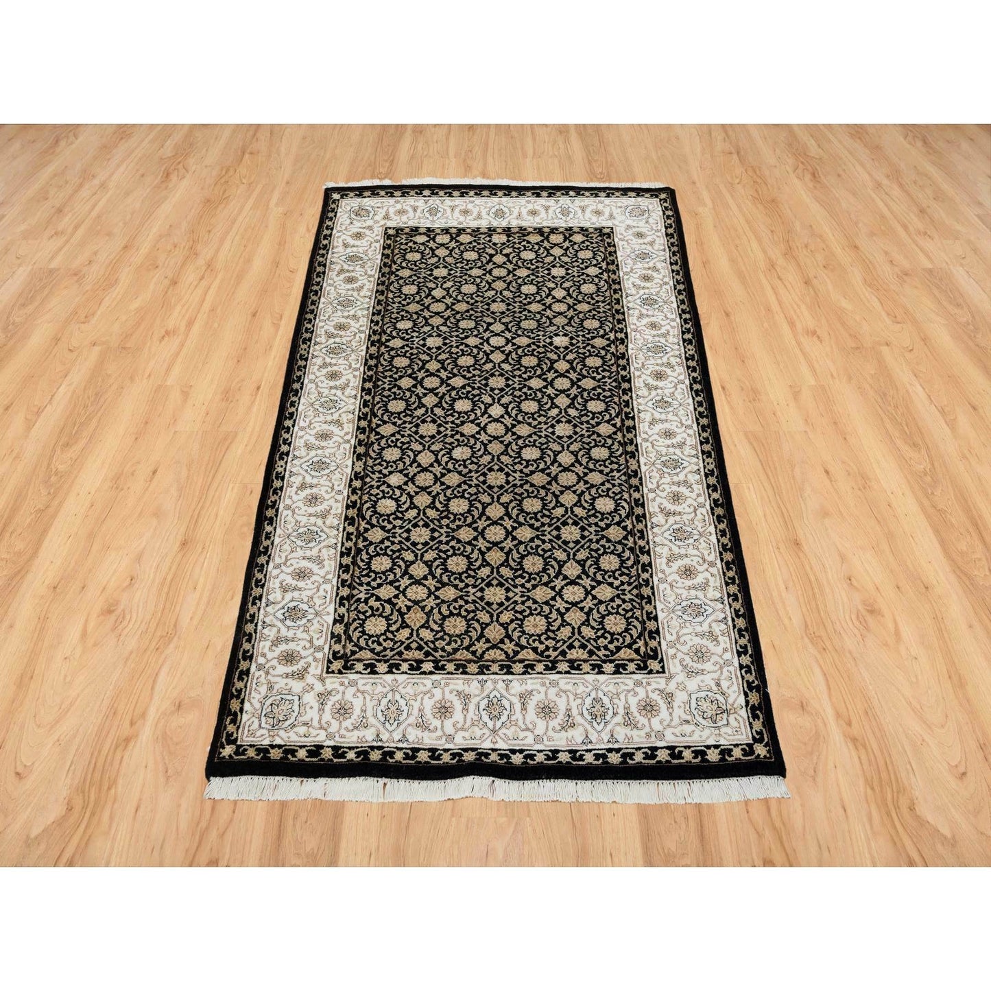3'1"X5'5" Black 250 Kpsi Organic Wool Hand Knotted Herrita Design Rug