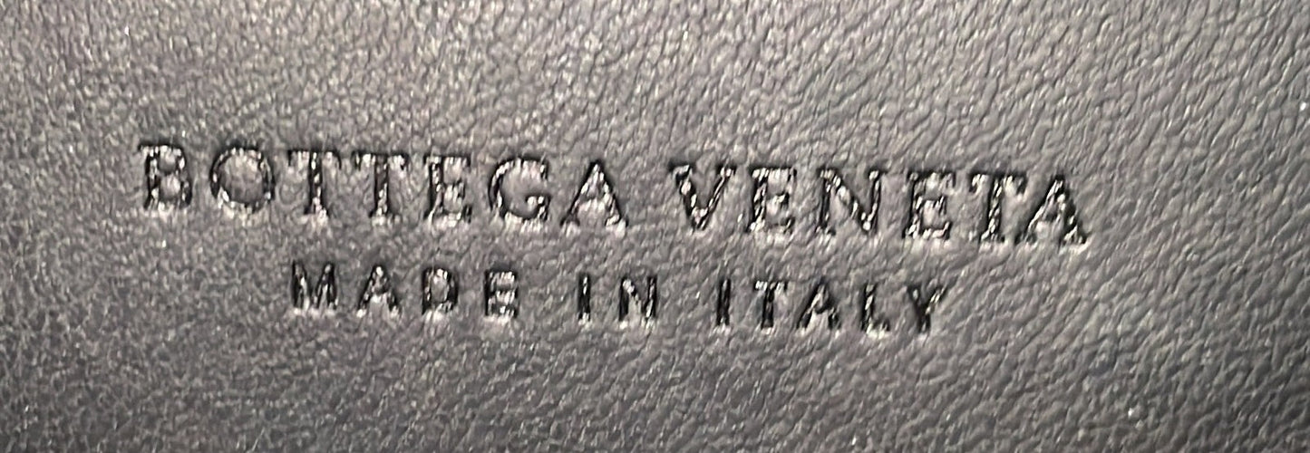 Bottega Veneta Box Knot Clutch Embellished Stingray Small