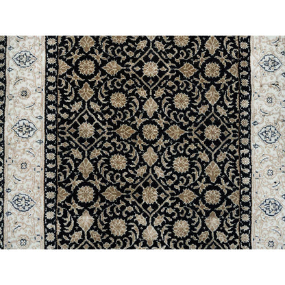 2'4"X4'7" Black Herrita Design 250 Kpsi Organic Wool Hand Knotted Rug