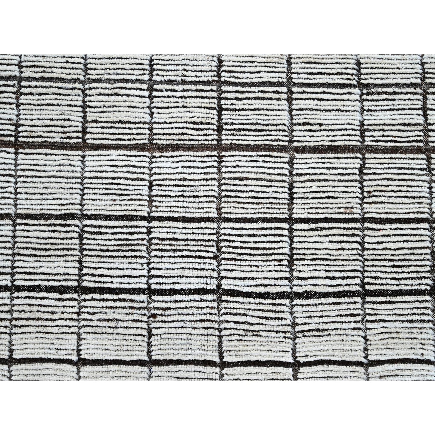 10'5"X13'8" White Moroccan Weave With Box Design All Wool Hand Knotted Rug