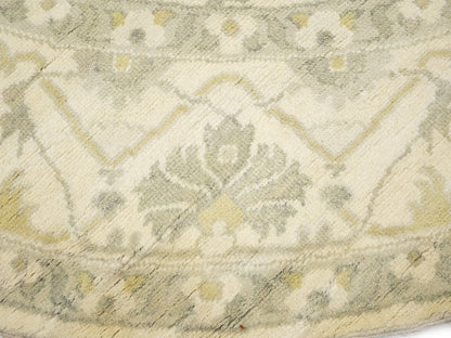 Hand-Knotted Oushak Oriental Round Rug Floral