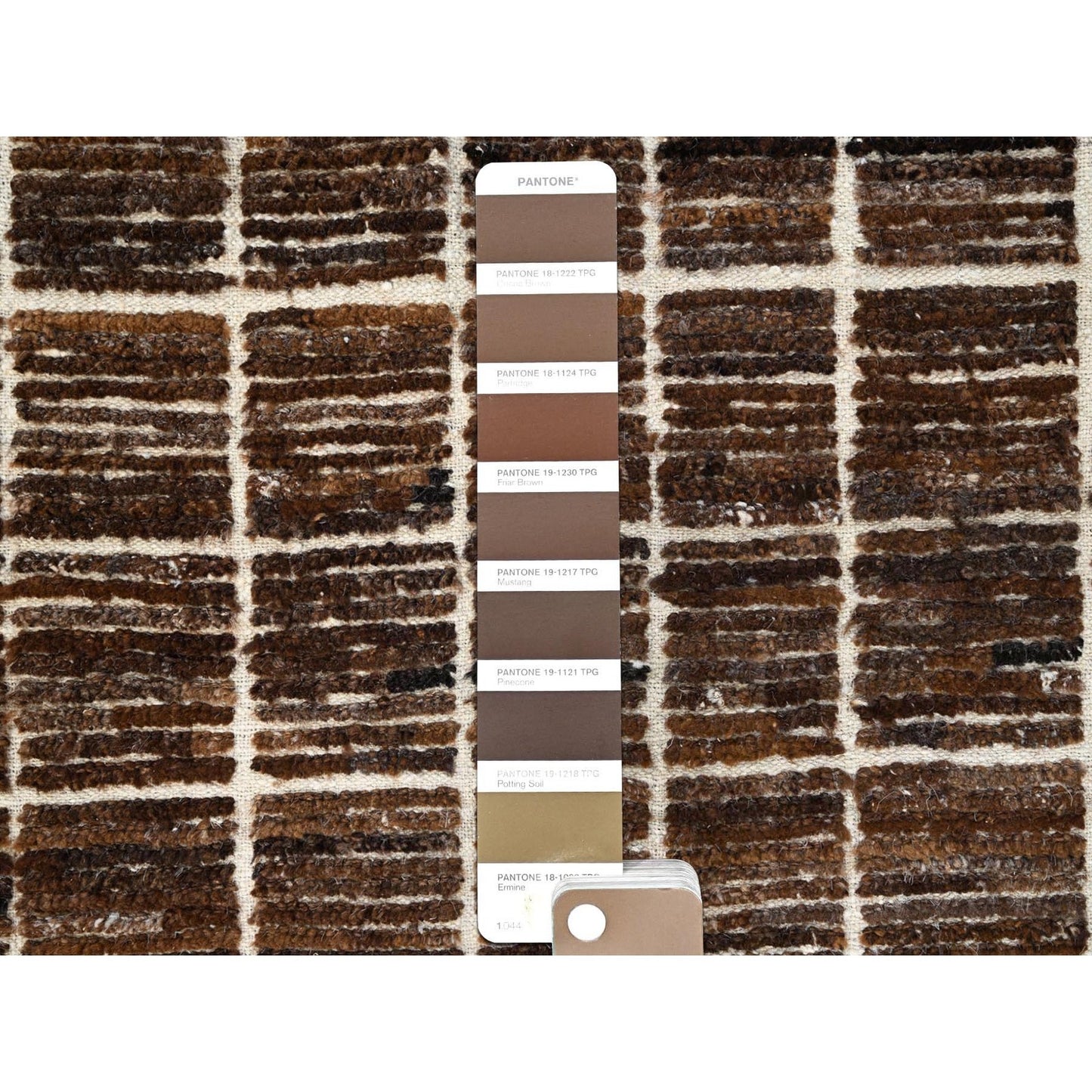 4'10"X6'4" Brown Moroccan Weave Grid Design Hand Knotted Natural Wool Rug