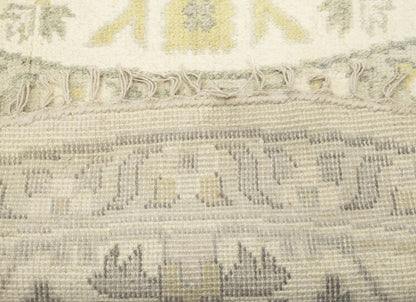 Hand-Knotted Oushak Oriental Round Rug Floral