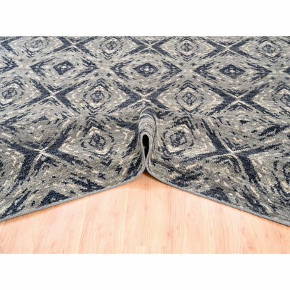 9'X12' Supple Collection All Over Square Design Erased Wool Handmade Rug