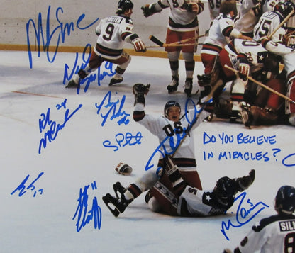 1980 Miracle On Ice Team Signed (18 Signatures) 16X20 Photo Beckett 193288