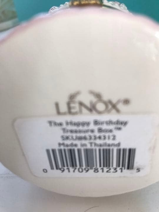 Collectible Lenox Happy Birthday Treasure Box Porcelain Trinket Figurine Gift