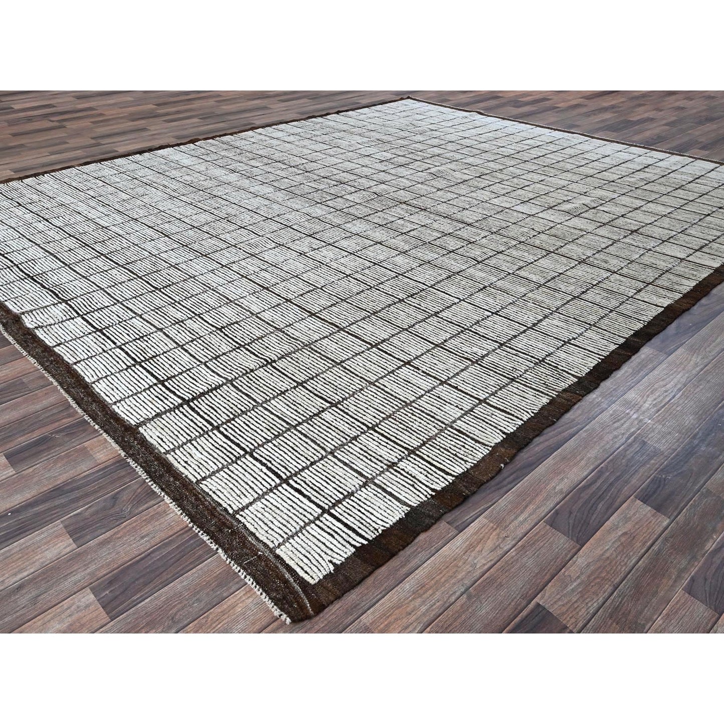 9'6"X11'8" White Moroccan Weave With Box Design 100% Wool Hand Knotted Rug