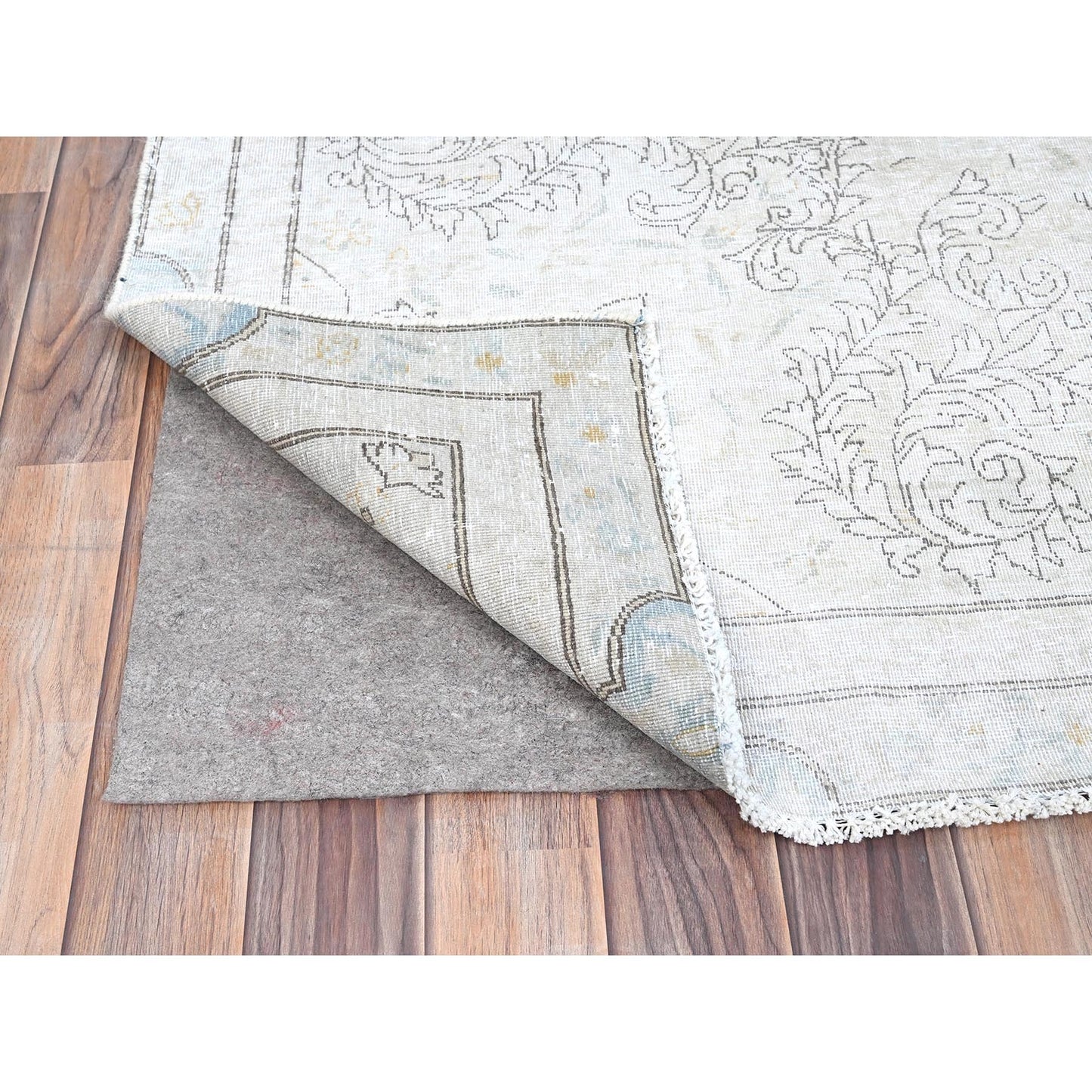 7'2"X9'10" White Natural Wool Hand Knotted Vintage Zoroastrian Karman Rug