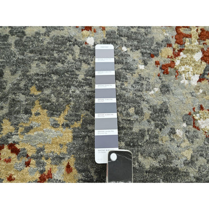 7'10"X10'1" Gray Abstract Design Pure Wool Hand Knotted Oriental Rug