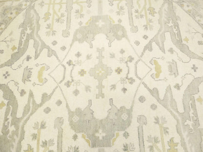 Hand-Knotted Oushak Oriental Round Rug Floral