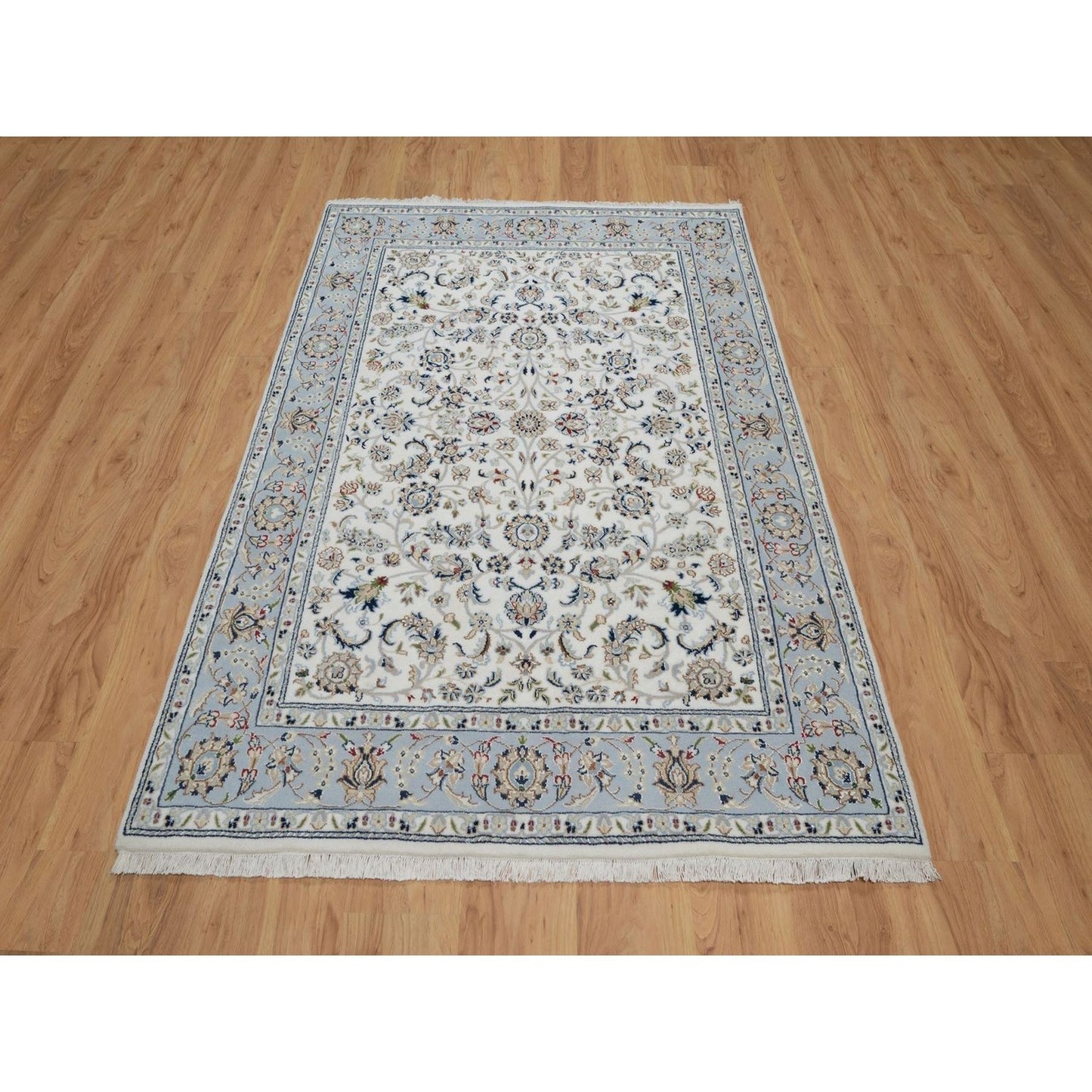 4'9"X6'10" Ivory Nain With Flower Pattern Wool And Silk Hand Knotted Rug