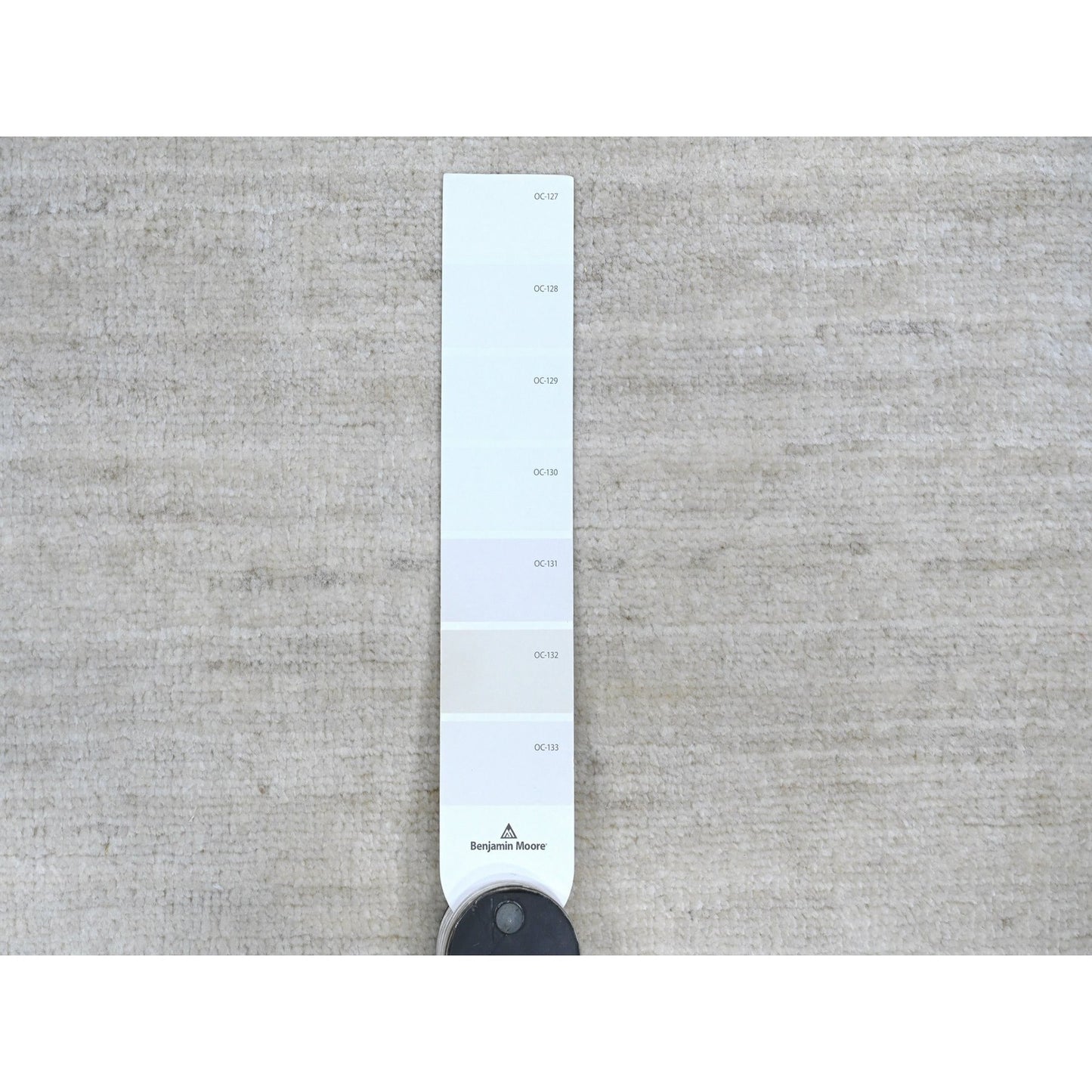2'1"x3' Pearl White Hand Knotted Single Color Modern Peshawar Wool Rug