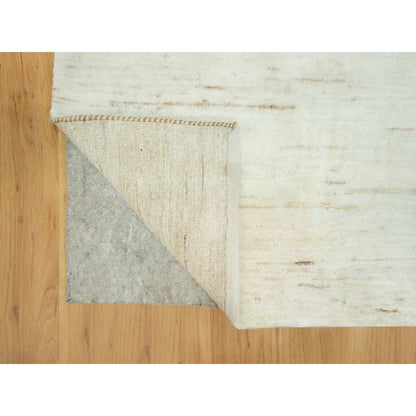 3'10"X5'10" White Plain Luxurious Wool Thick And Plush Hand Knotted Rug