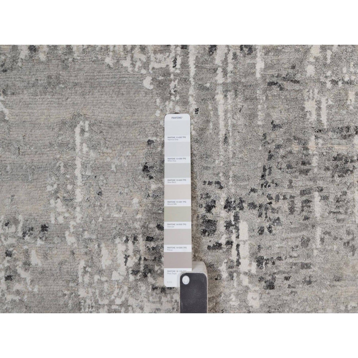 6'1"X9' Gray Modern Erased Design Undyed Natural Wool Hand Knotted Rug