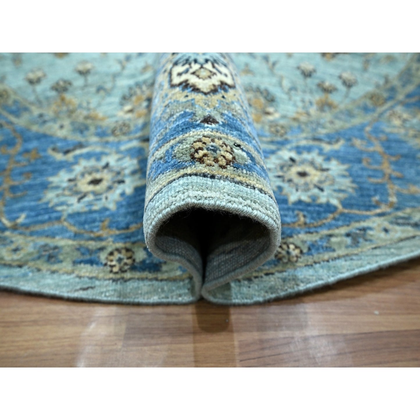 7'2"X7'2" Blue All Over Flower Design Pure Wool Hand Knotted Round Rug