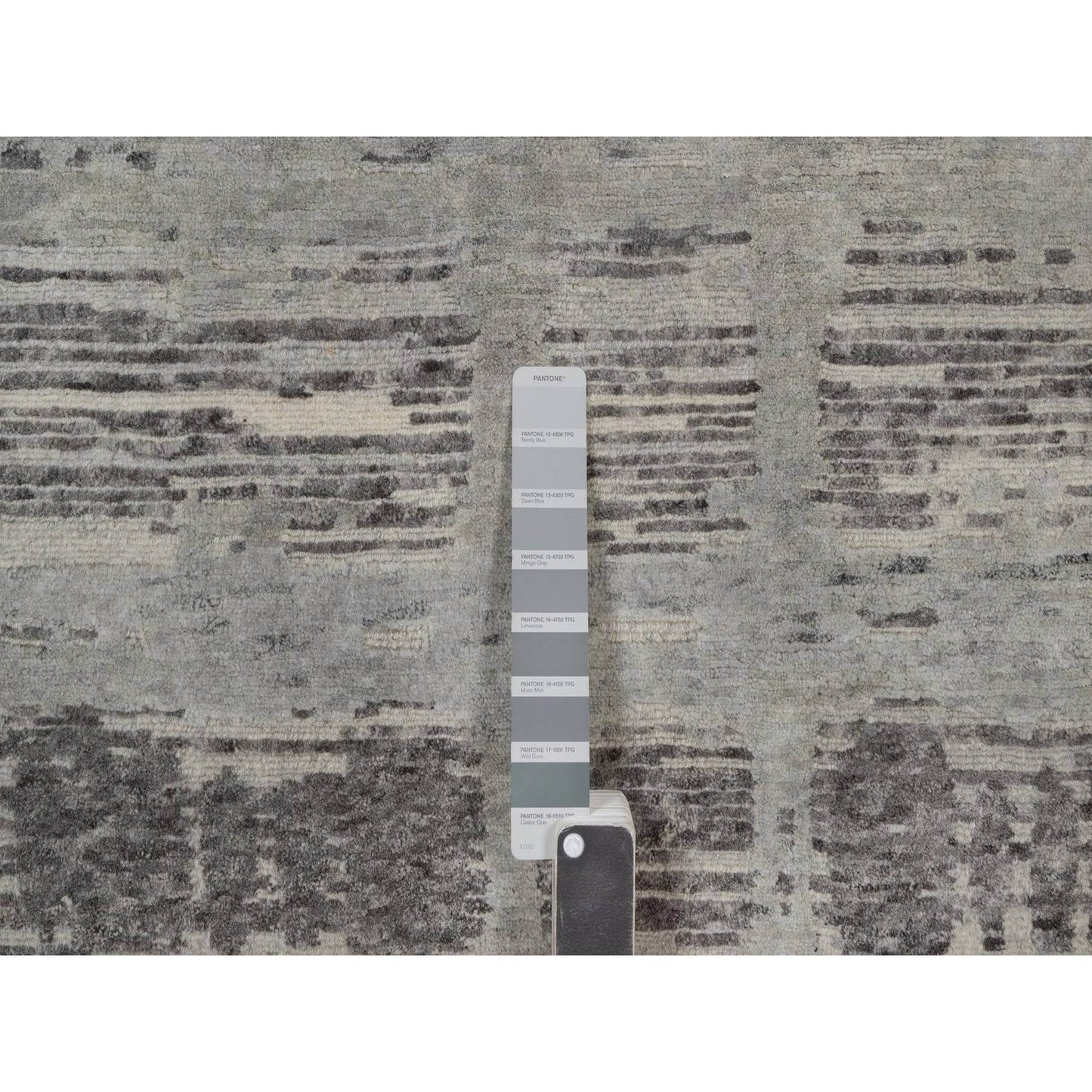 5'x7' Gray Hand Knotted Rug Modern Criss Cross Erased Design Natural Wool
