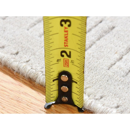 2'X3'1" Dove Gray Modern Design Hand Loomed Pure Wool Mat Oriental Rug