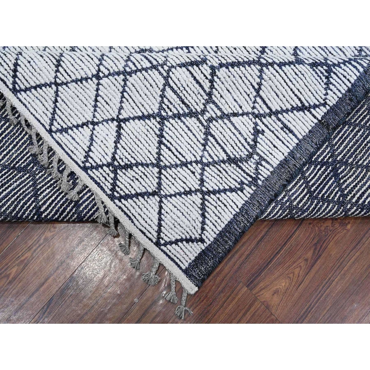 9'1"X12'4" Ivory Hand Knotted Moroccan Weave Criss Cross Design Rug