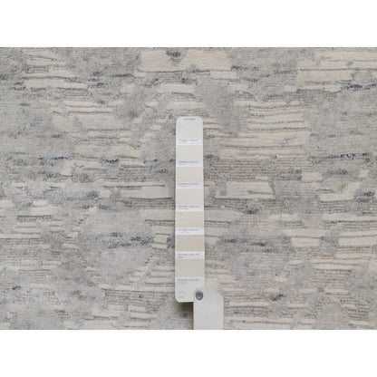 2'6"X6'3" Papyrus White Undyed Natural Wool Rug Modern Design Hand Knotted