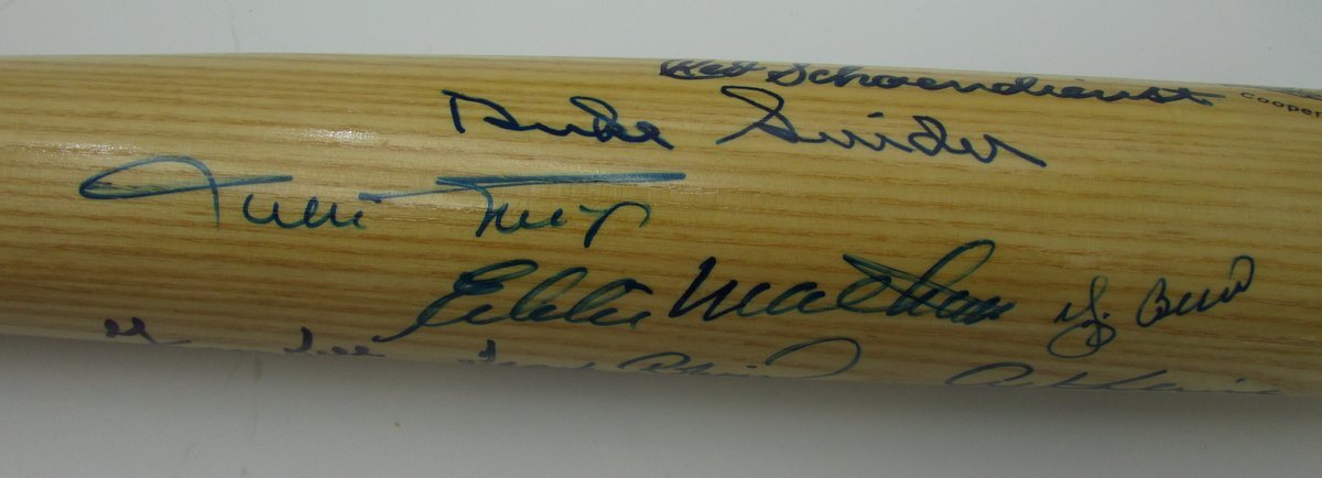 14 Baseball Hall Of Fame Players Signed Adirondak 50Th Hof Baseball Bat 143869
