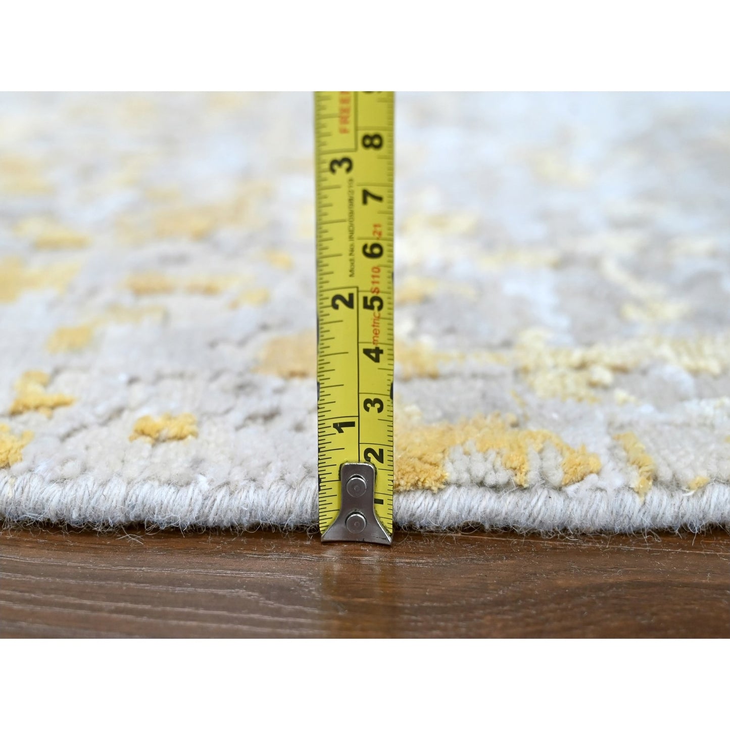 7'9'X7'9" Gold Abstract Design Wool And Silk Hand Knotted Round Rug