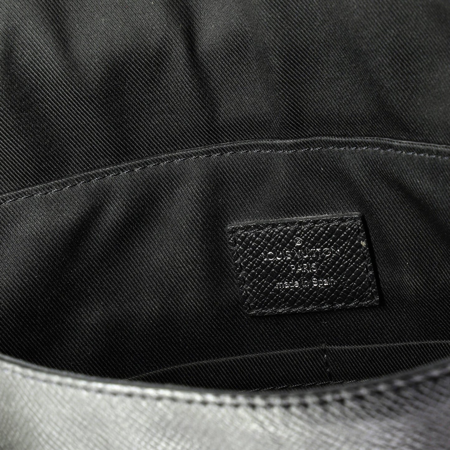 Louis Vuitton Outdoor Flap Messenger Monogram Taigarama