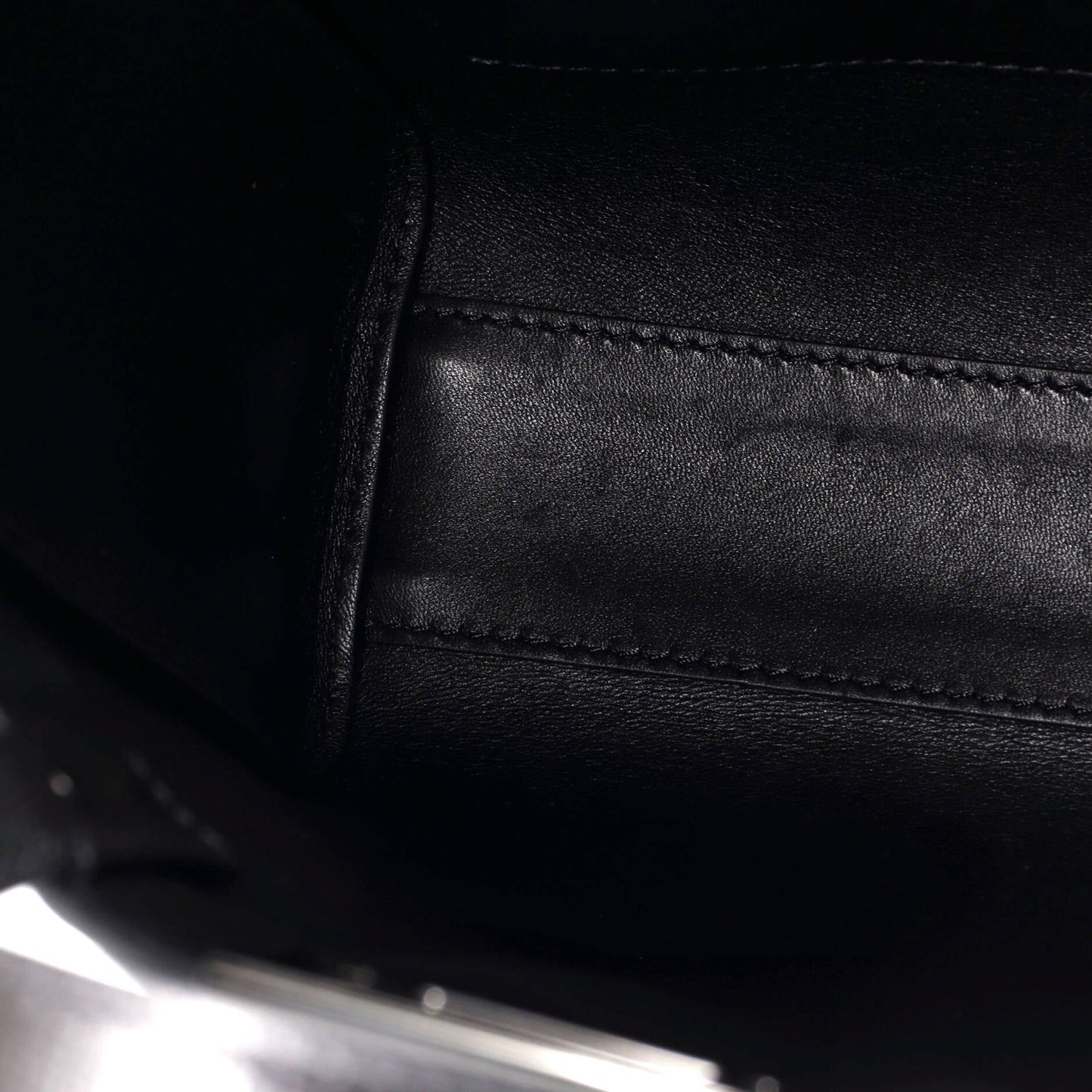 Valentino Garavani Rockstud Alcove Tote Leather Medium