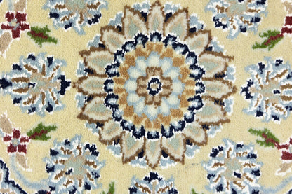 Handmade Indo-Nain Oriental Area Rug Floral