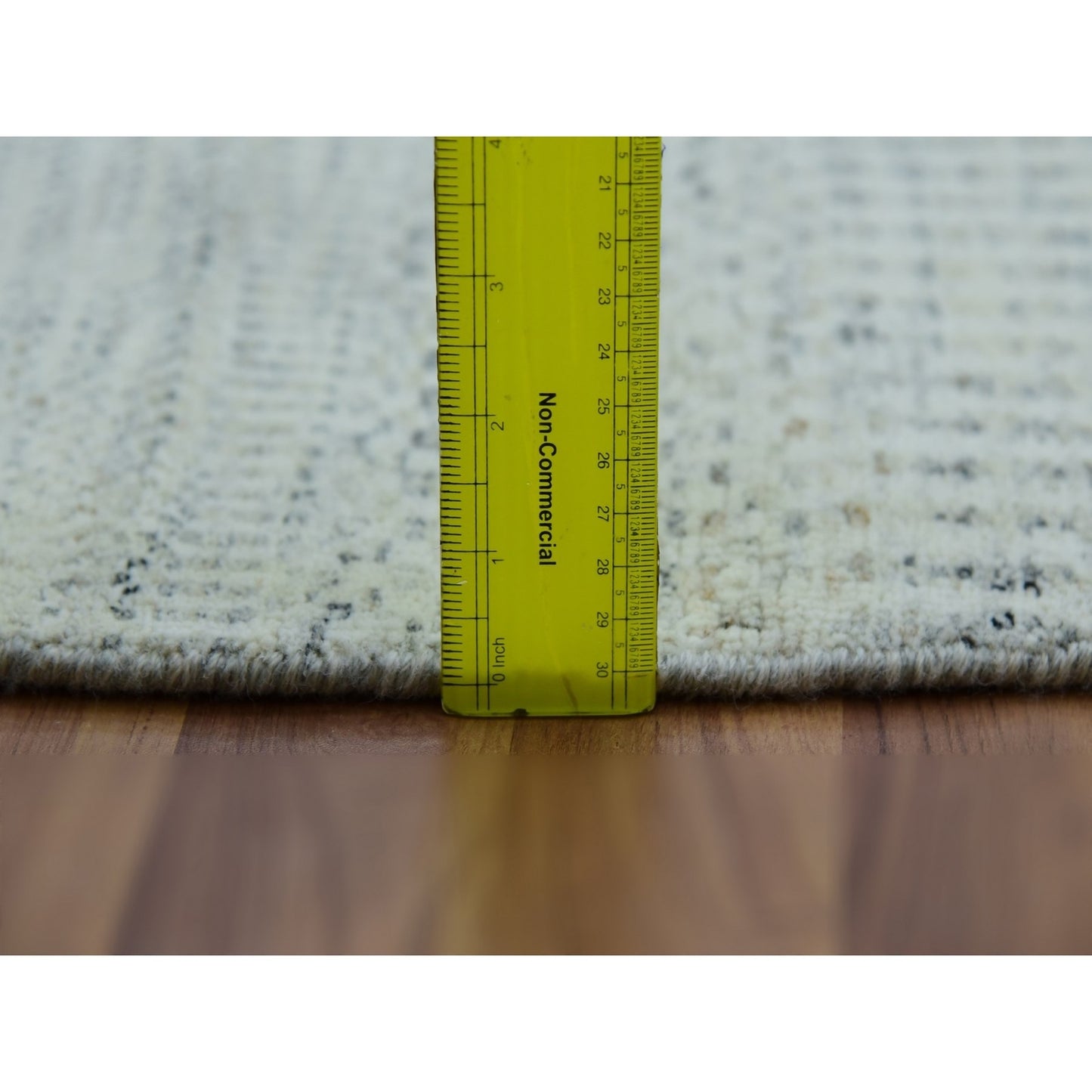 8'X8' Earl Gray Hand Knotted 100% Undyed Wool Grass Design Round Rug