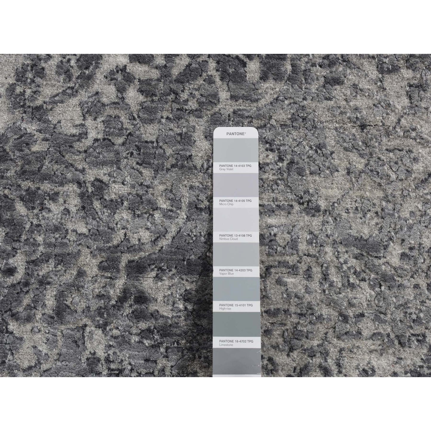 4'1"X6' Gray Erased Zoroastrian Design Wool And Silk Hand Knotted Rug