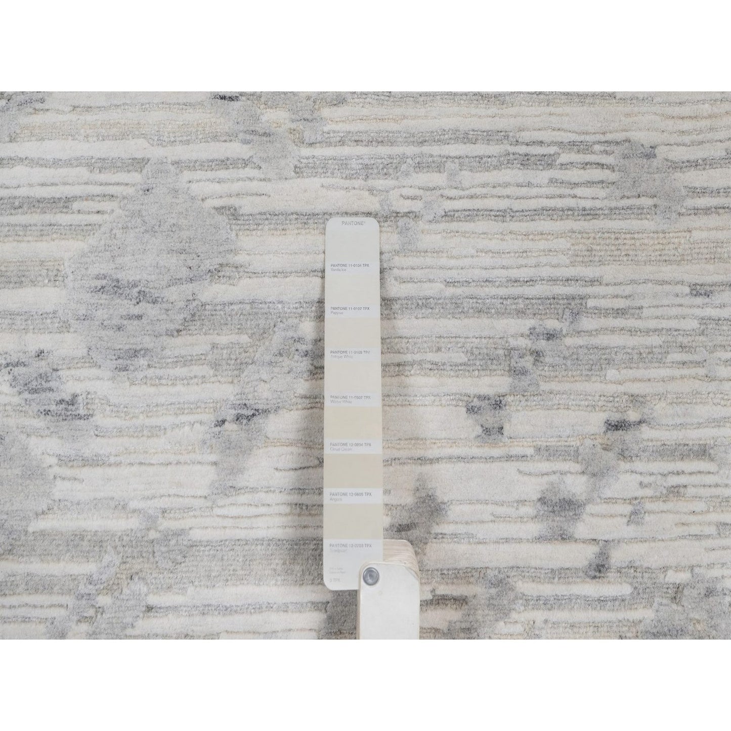 9'X12'1" Ivory Hand Knotted Modern Design Undyed Natural Wool Oriental Rug