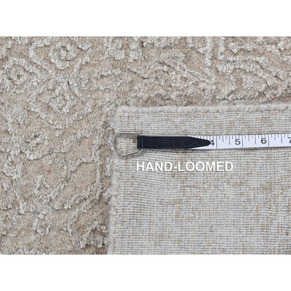 2'5"X10' White, Wool And Silk, Fine Jacquard Hand Loomed Runner Rug