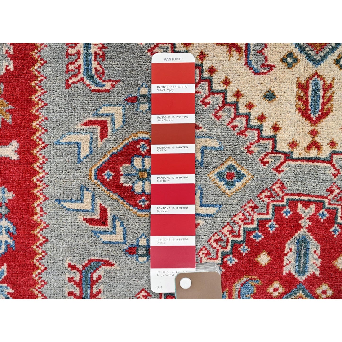 5'1"X7' Gray With Red Kazak Geometric Design Pure Wool Hand Knotted Rug