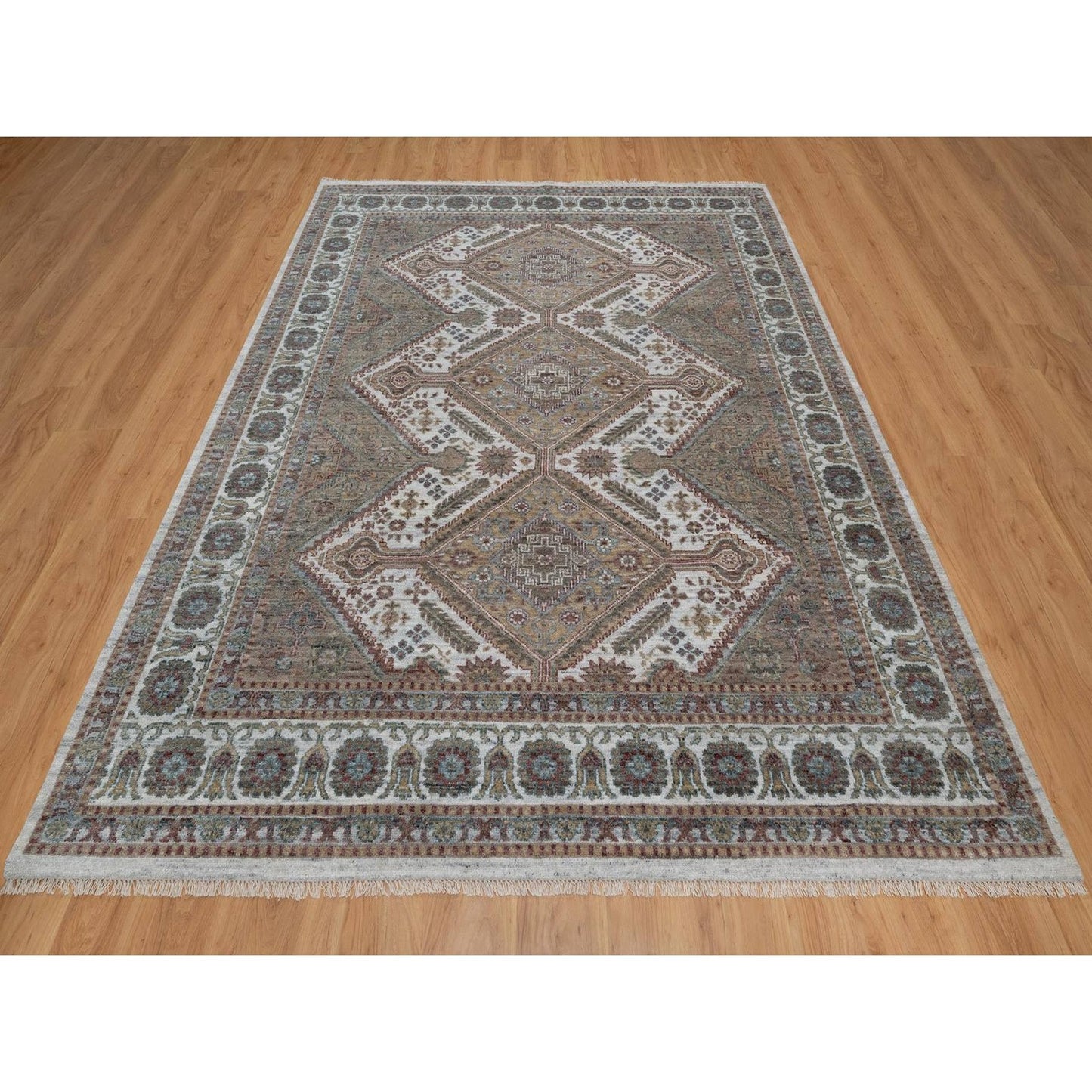 8'X10' Ivory Wool Rug Unique Flower Rosettes Border Design Hand Knotted