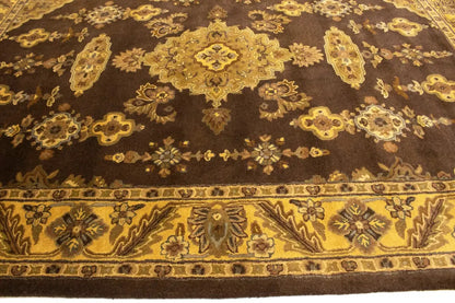 Hand-Tufted Dark Brown Classic Floral Rug