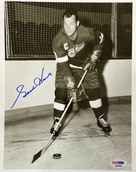 Gordie Howe Autographed 8X10 Hockey Photo (Jsa)