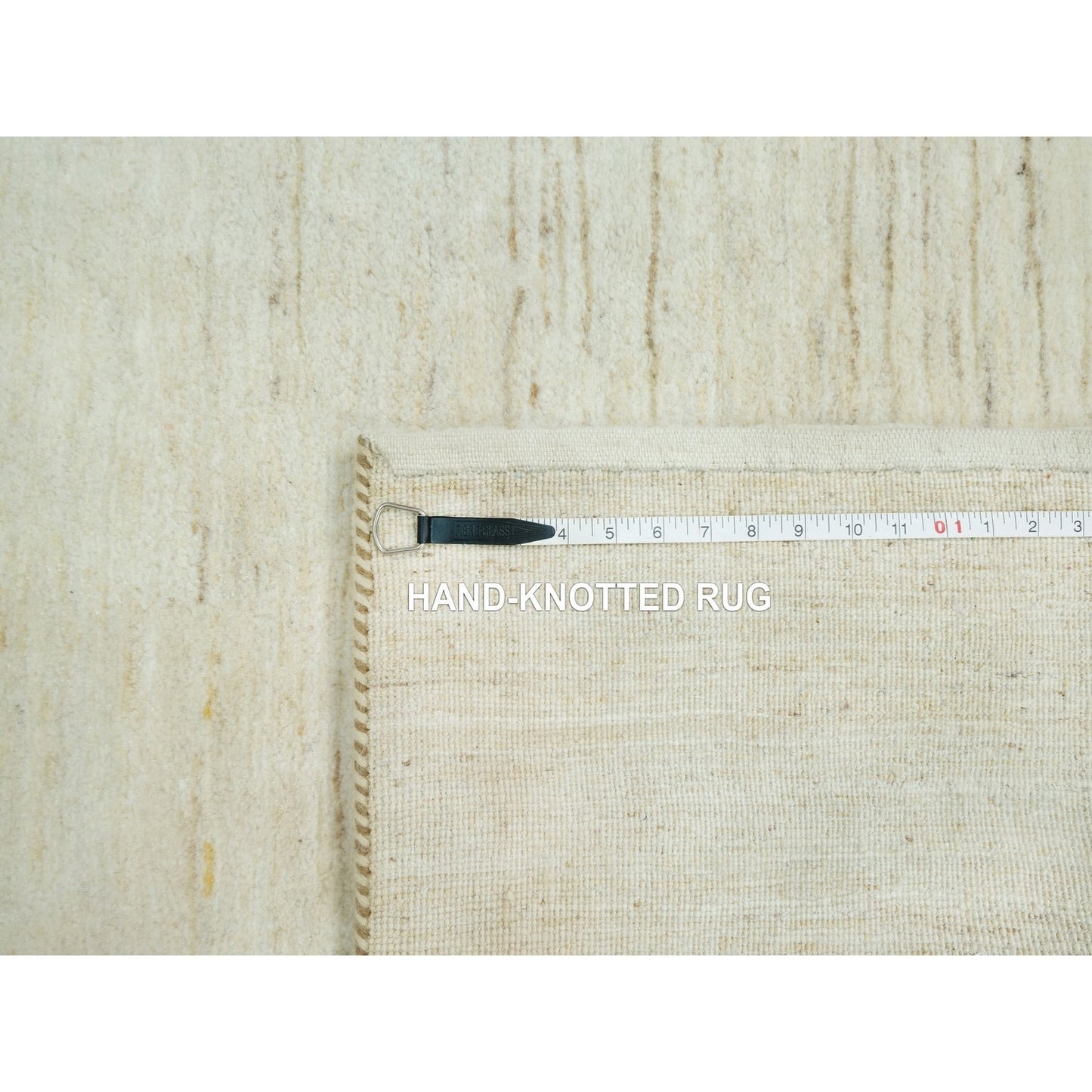 5'X5' White Thick And Plush Plain Design Wool Hand Knotted Rug