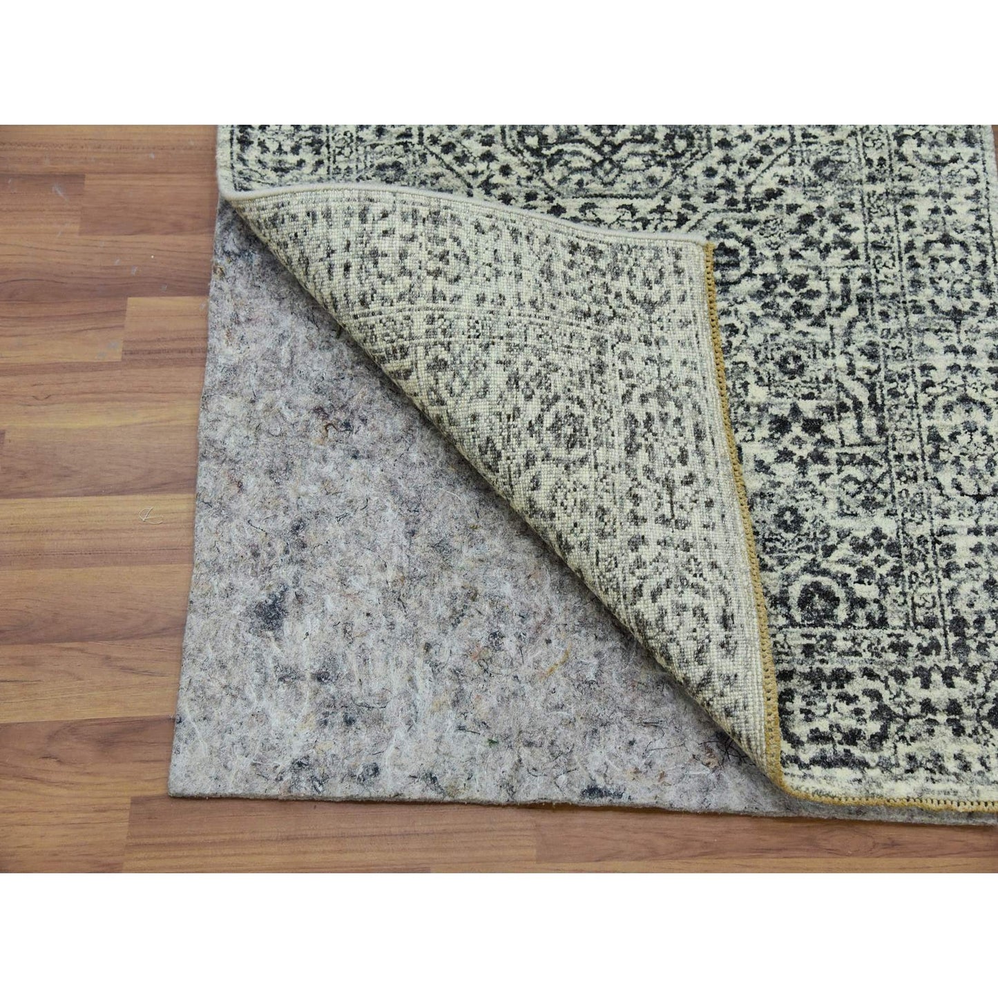 2'8"X10' White Mamluk Dynasty Design Undyed Wool Hand Knotted Runner Rug