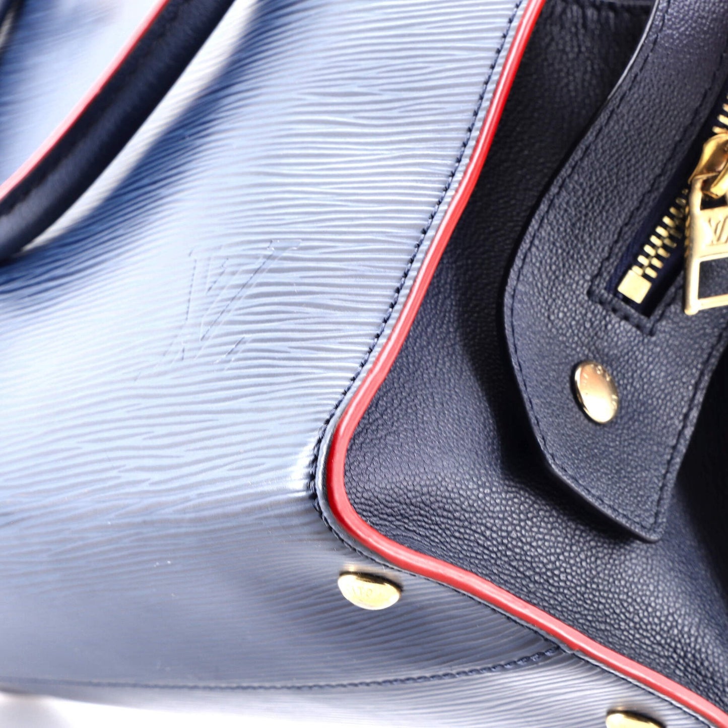 Louis Vuitton Vaneau Handbag Epi Leather Mm