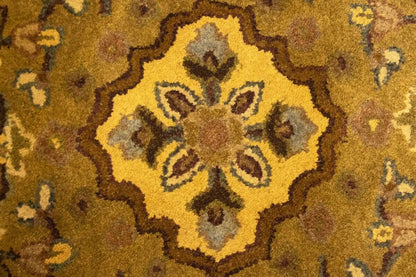 Hand-Tufted Dark Brown Classic Floral Rug