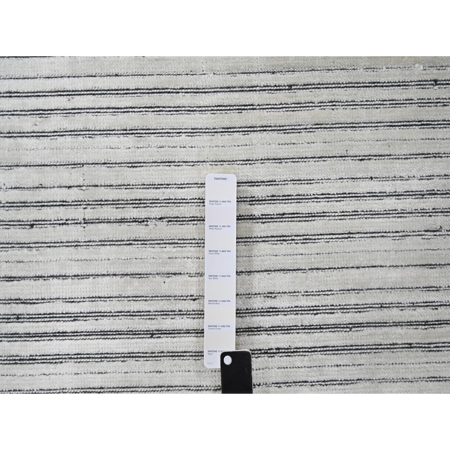 12'1"X15'1" Ivory Modern Design Wool & Silk Hand Loomed Oversized Rug