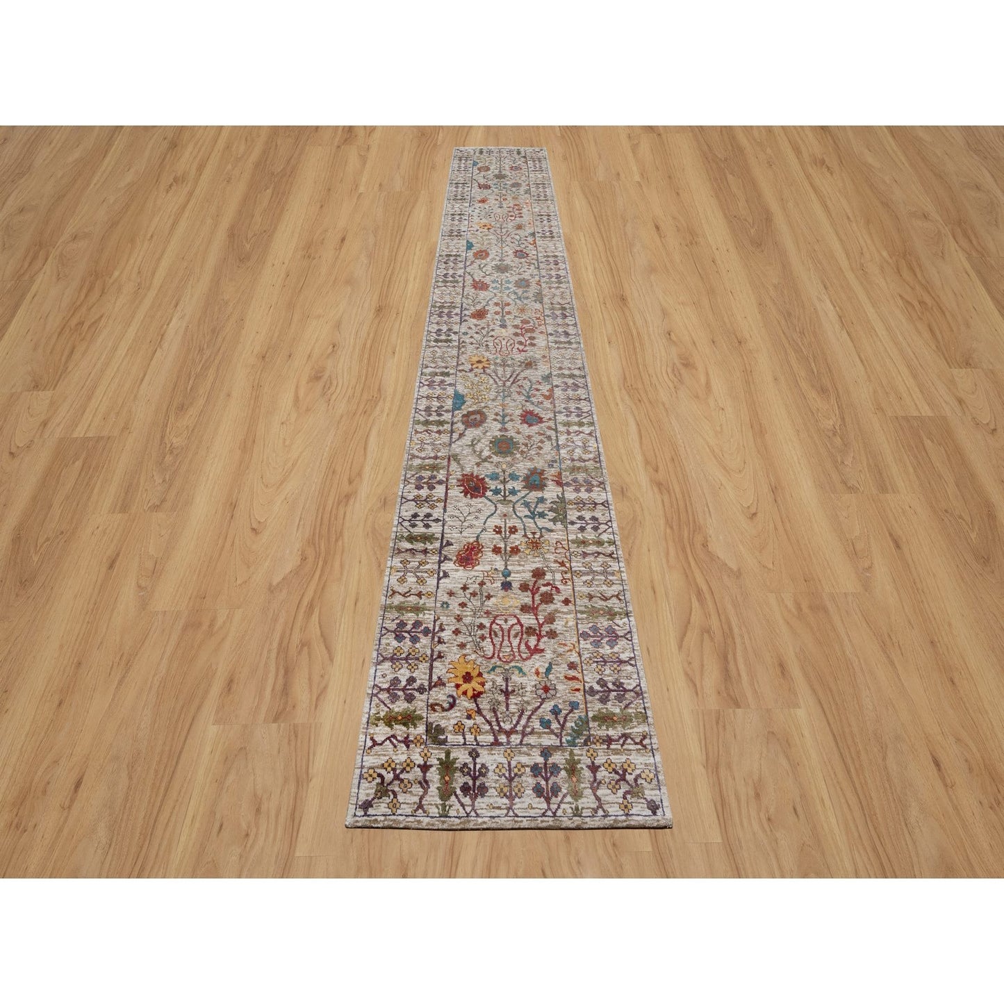 2'8"X16'2" White Vase Design Silk & Textured Wool Hand Knotted Runner Rug