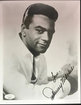 Johnny Mathis Autographed 8X10 Photo (Jsa)
