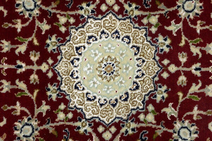Handmade Indo-Nain Oriental Rug Classic Red