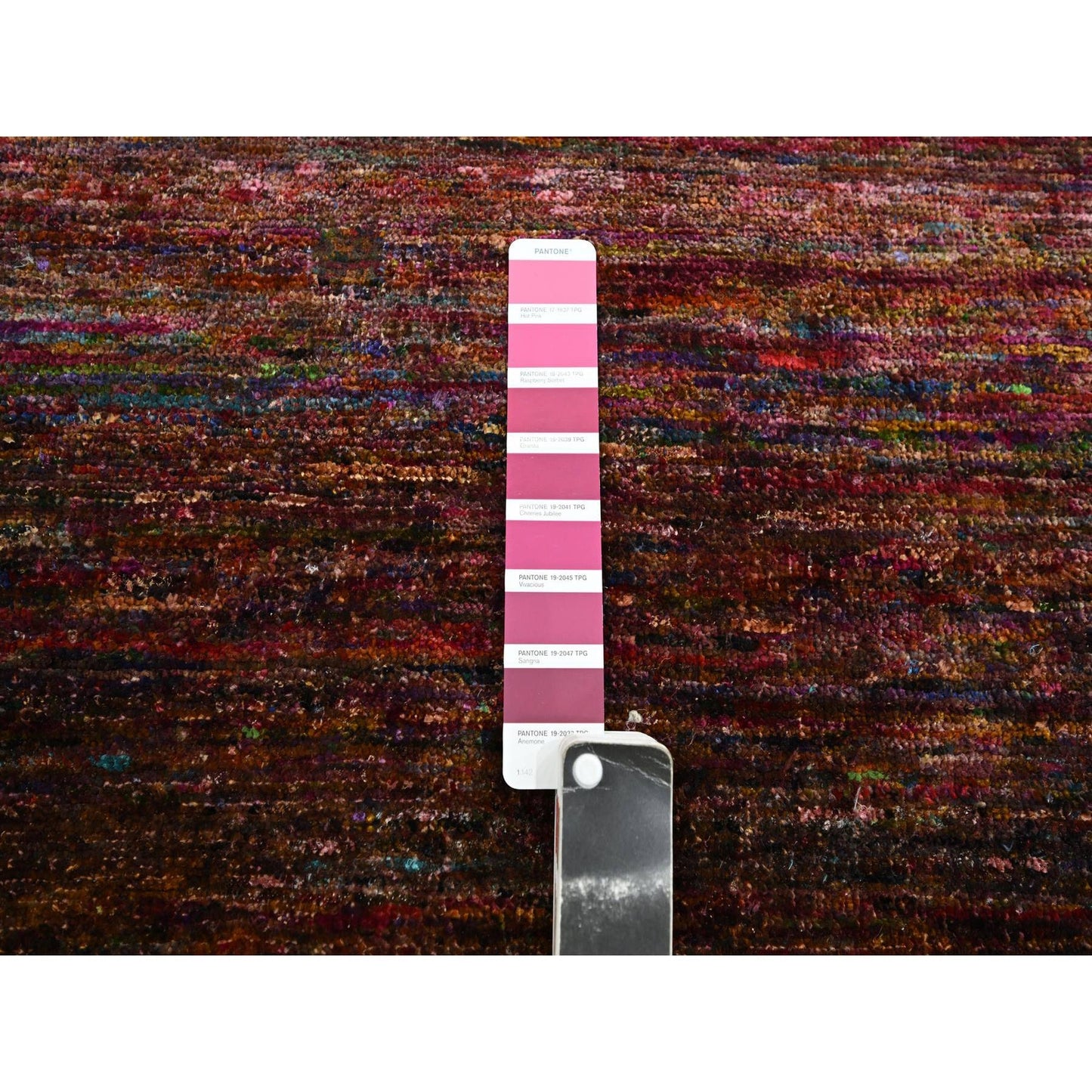 4'X5'8" Wine Red Plain Solid Design Pure Sari Silk Hand Knotted Rug